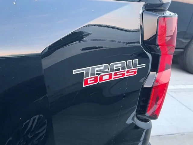 2026 Chevrolet Colorado Trail Boss - Photo 11