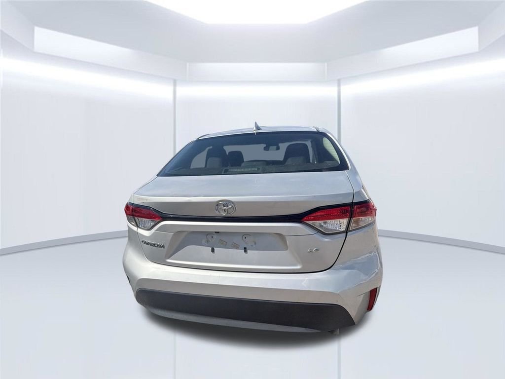 Used 2023 Silver Toyota LE image 22