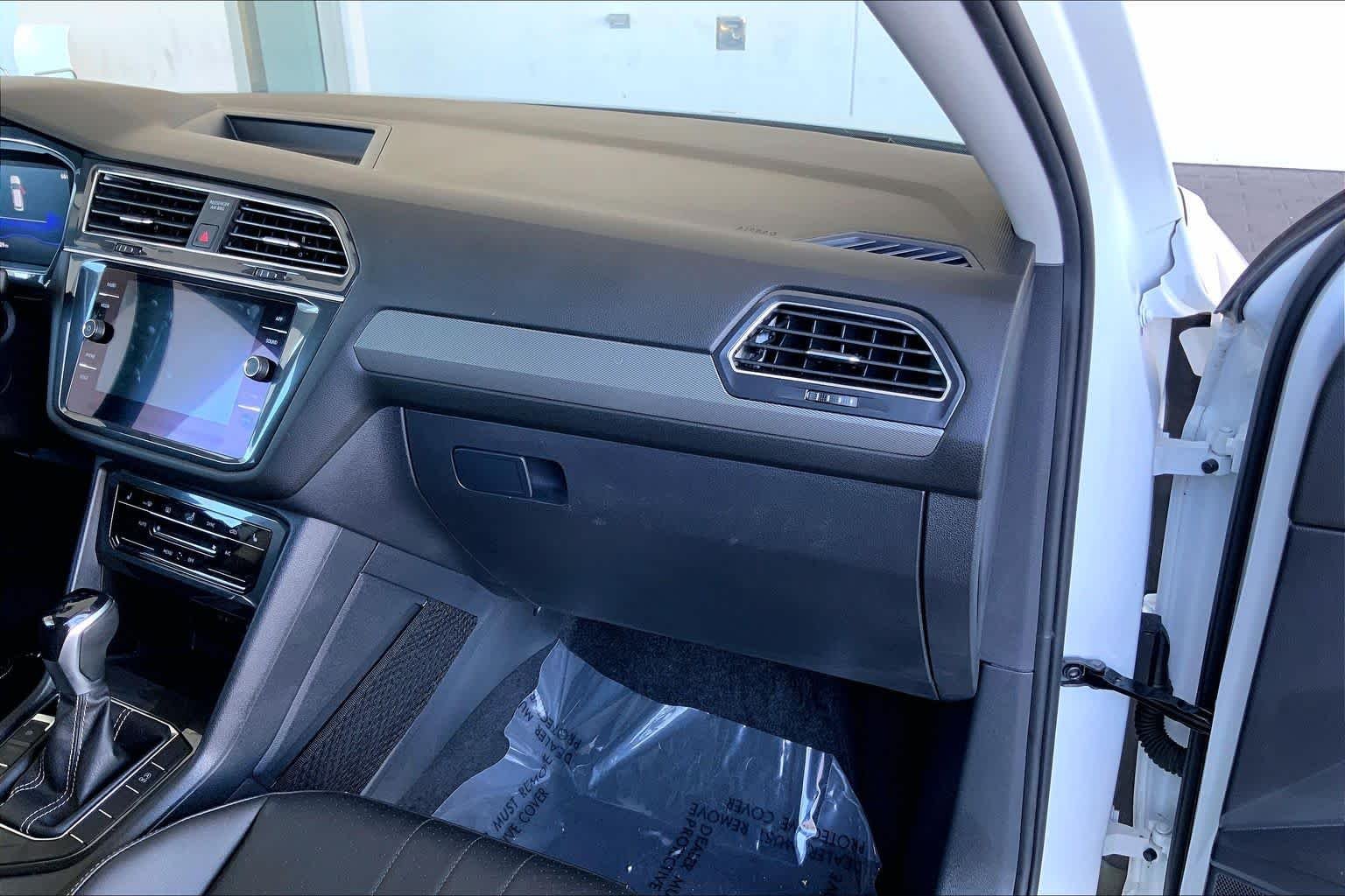 2022 Volkswagen Tiguan SE - Photo 19