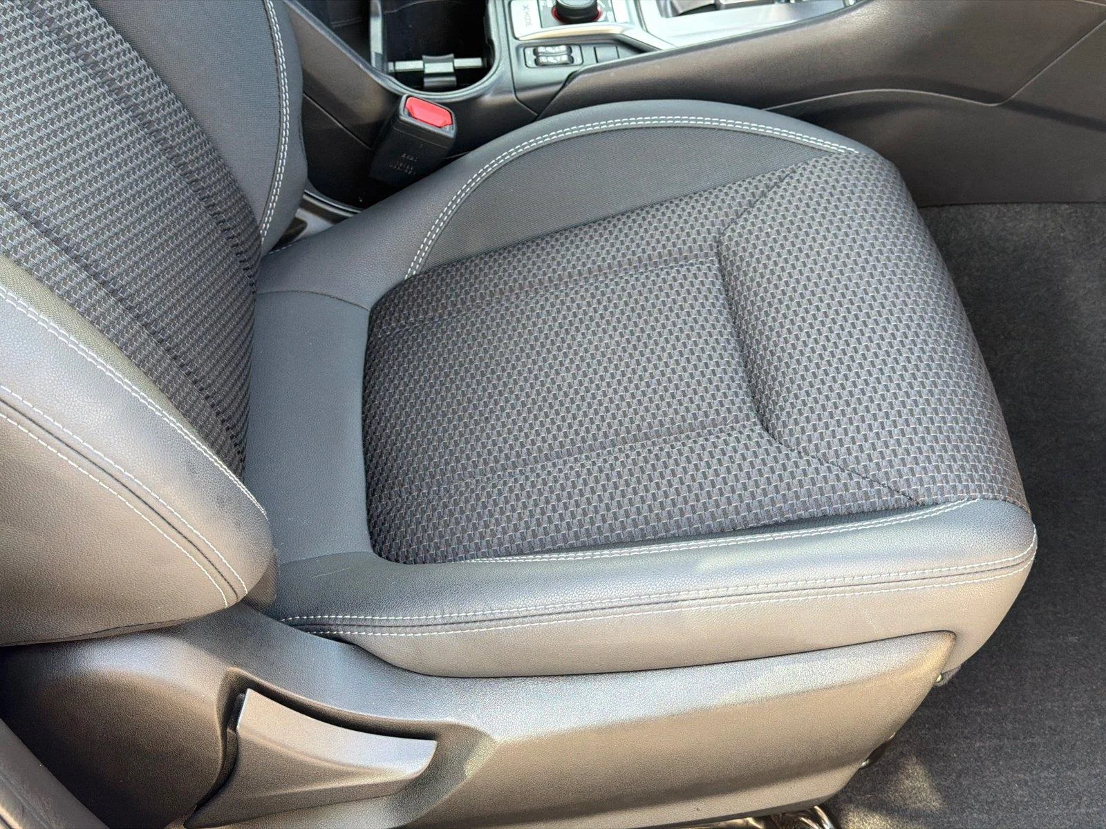 Used 2021 Crystal White Pearl Subaru Premium image 32