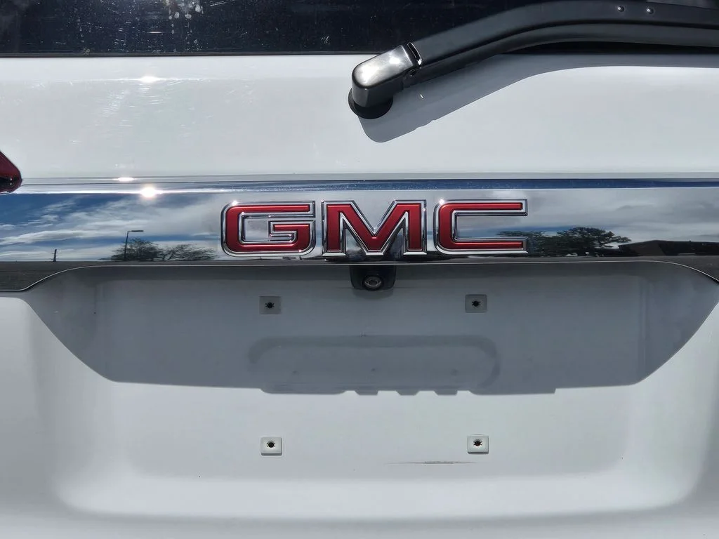 Used 2021 White GMC SLE image 6