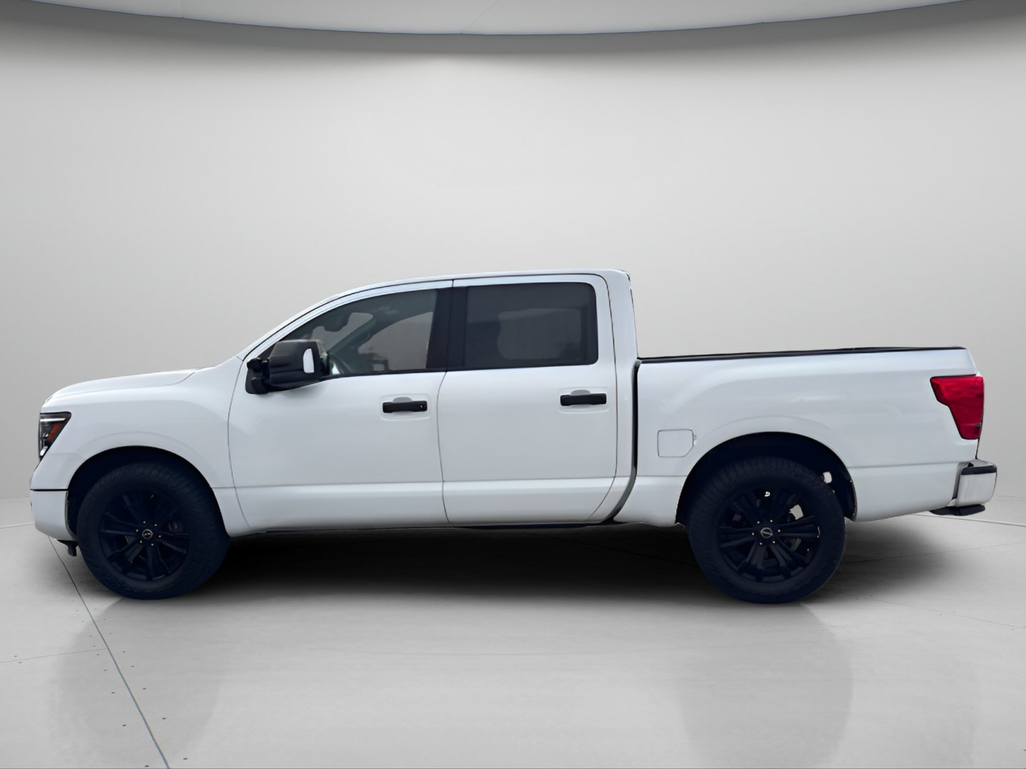 Used 2023 Glacier White Nissan SV image 12