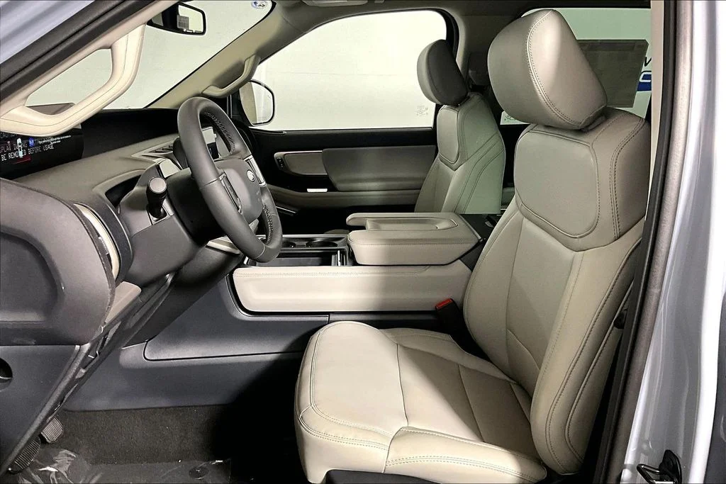 New 2026 Gray Ford Active image 9
