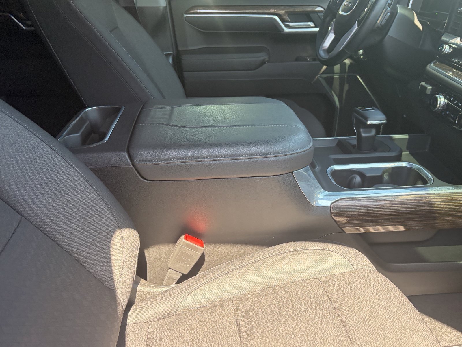 Certified Used 2025 Summit White GMC Elevation image 5