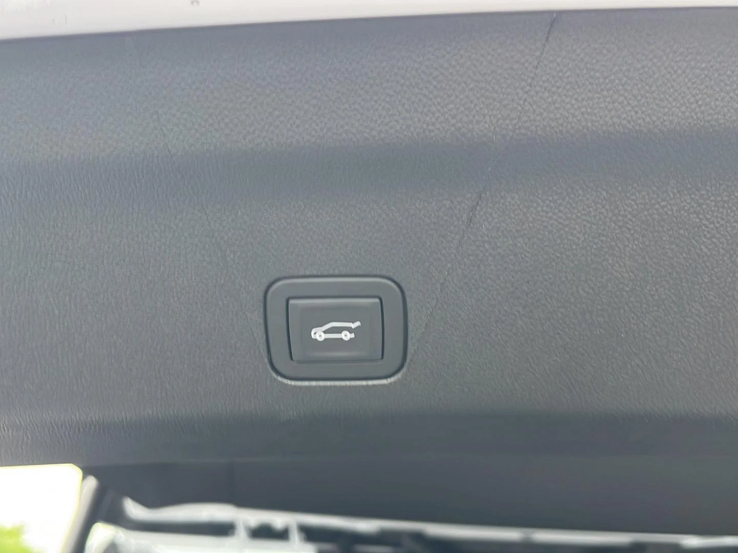 Used 2026 Polar White Tricoat Chevrolet High Country image 31