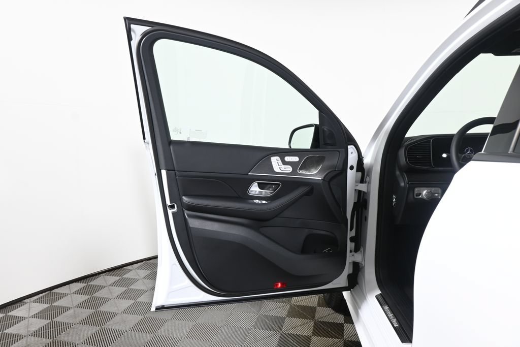 New 2026 MANUFAKTUR Moonlight White Magno Mercedes-Benz GLE 450 image 70