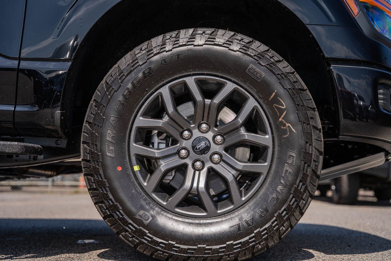 New 2026 Agate Black Metallic Ford Tremor® image 9