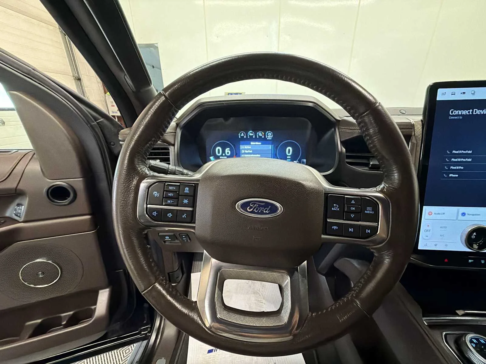 Used 2022 Agate Black Metallic Ford King Ranch image 11