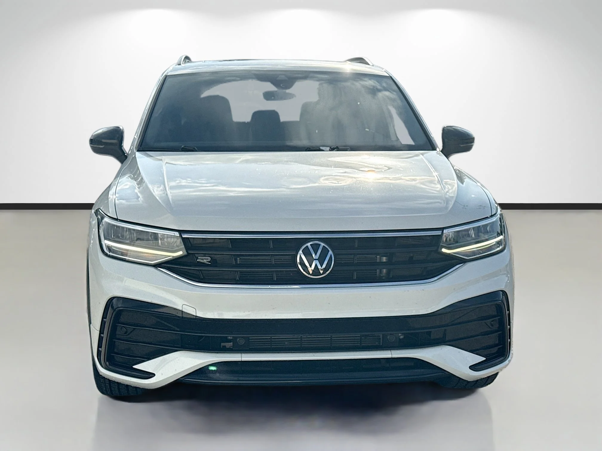 Used 2023 Opal White Pearl Volkswagen SE R-Line Black image 8