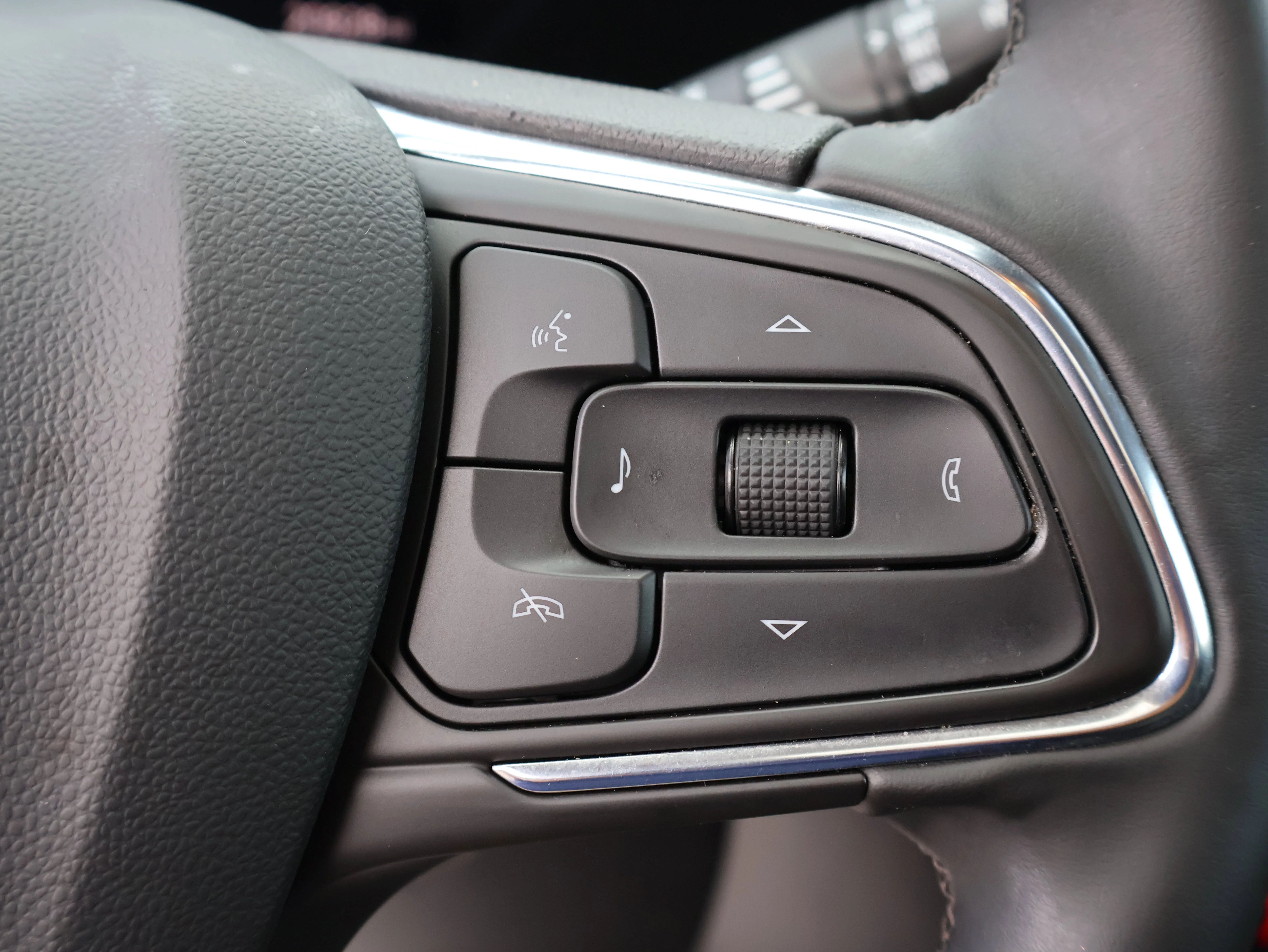 Used 2026 Summit White Buick Sport Touring image 38