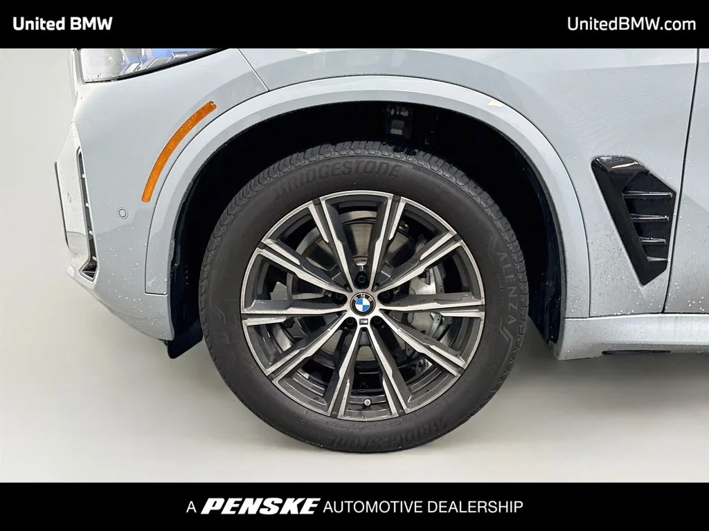 Certified Used 2025 Brooklyn Grey Metallic BMW sDrive40i image 9