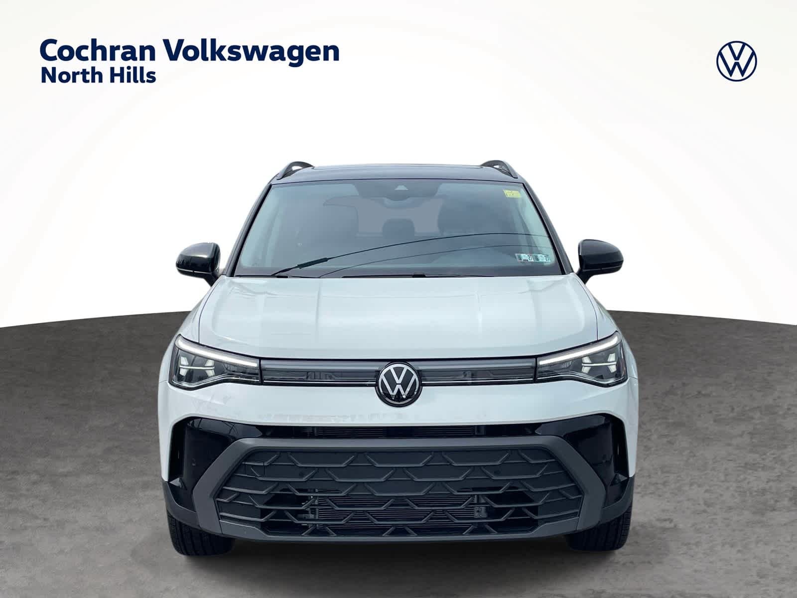 New 2026 Pure White w/Deep Black Roof Volkswagen SE Black image 12