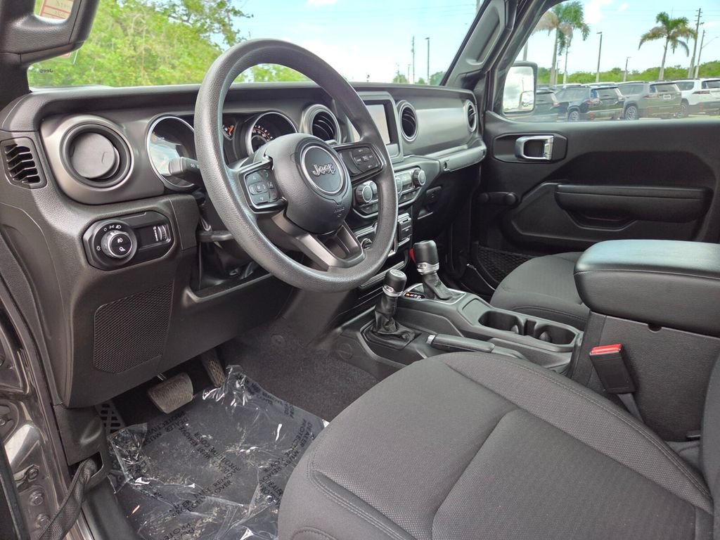 Certified Used 2023 Granite Crystal Metallic Clearcoat Jeep Sport image 28