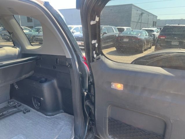Used 2012 Green Toyota Base image 18