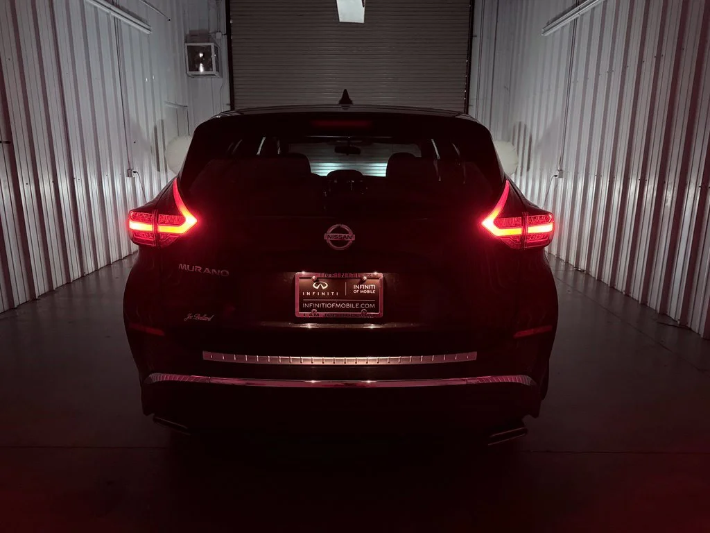 Used 2019 Black Nissan S image 9
