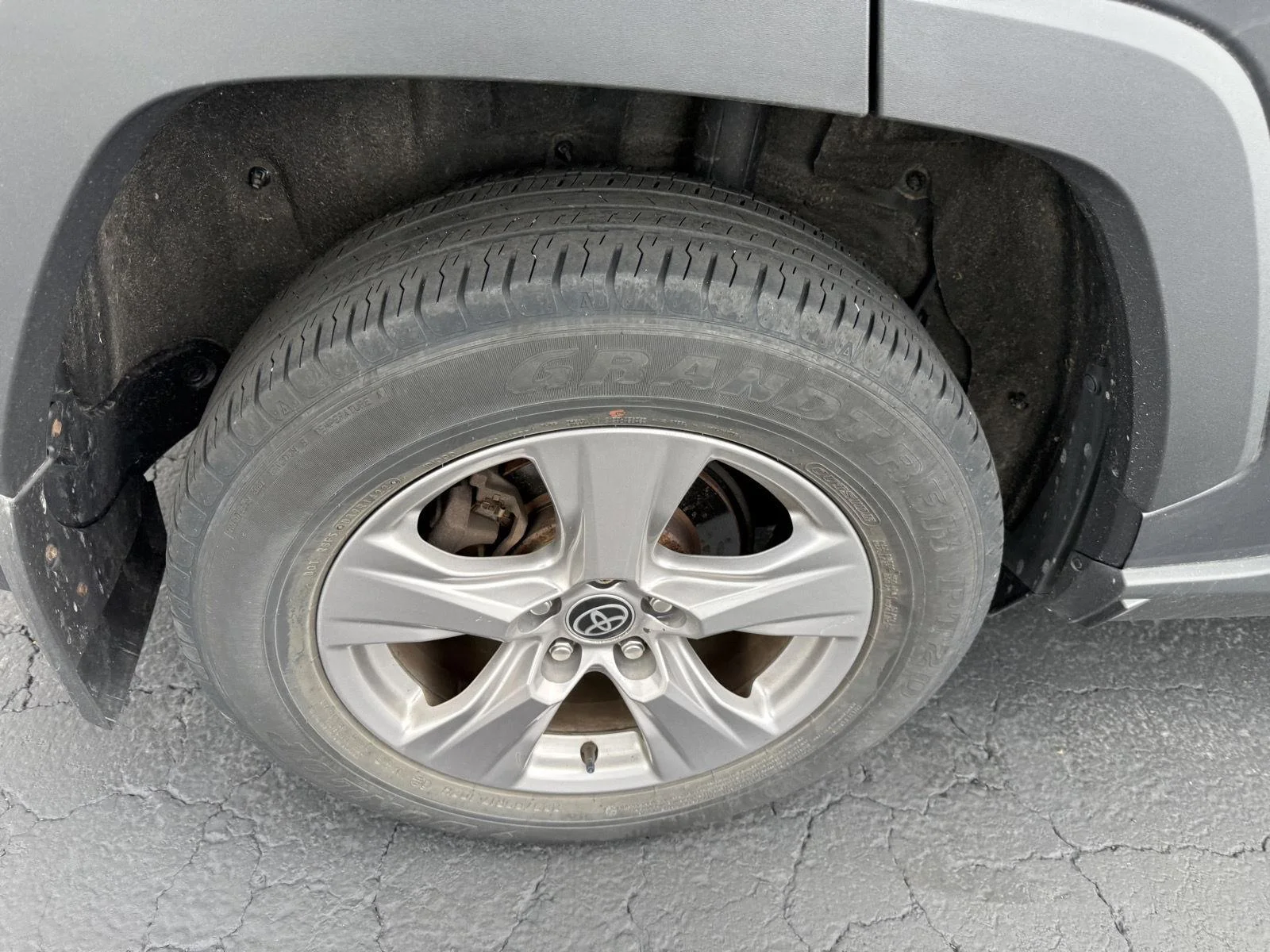 Used 2022 Magnetic Gray Metallic Toyota XLE image 3