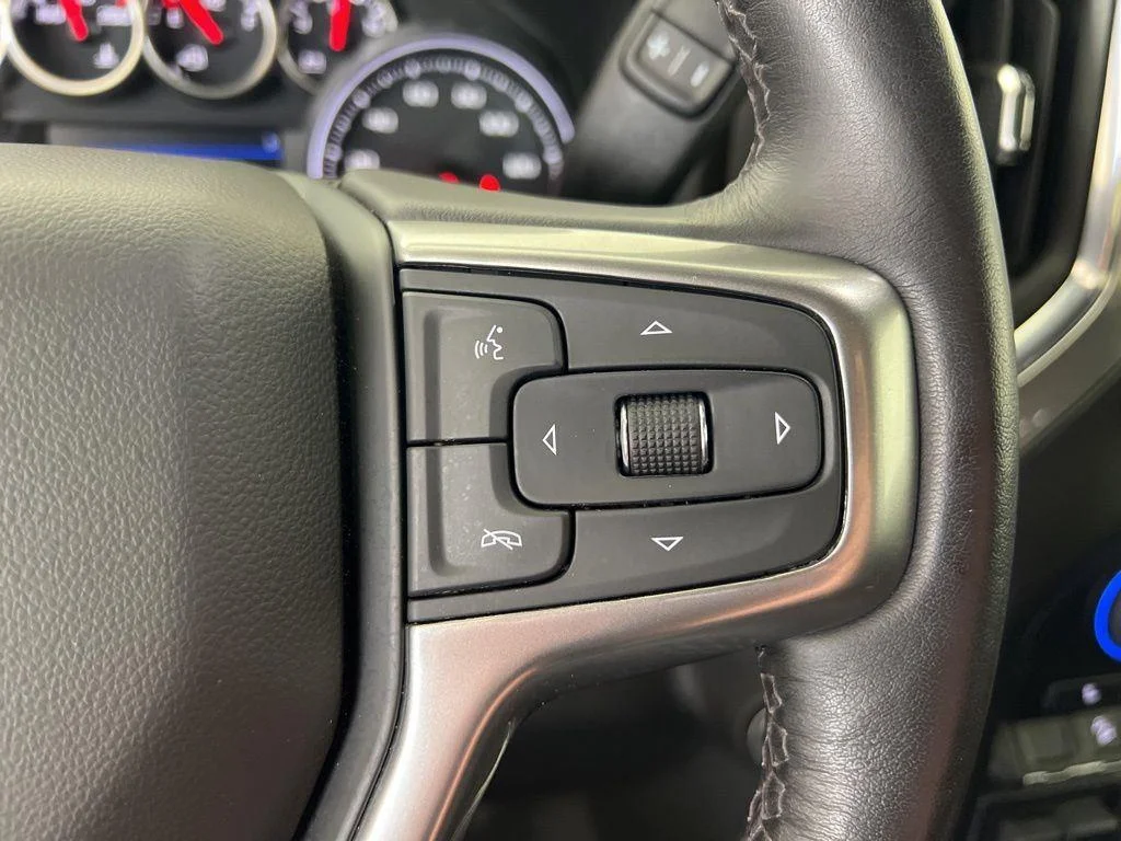 Used 2022 Black Chevrolet RST image 10