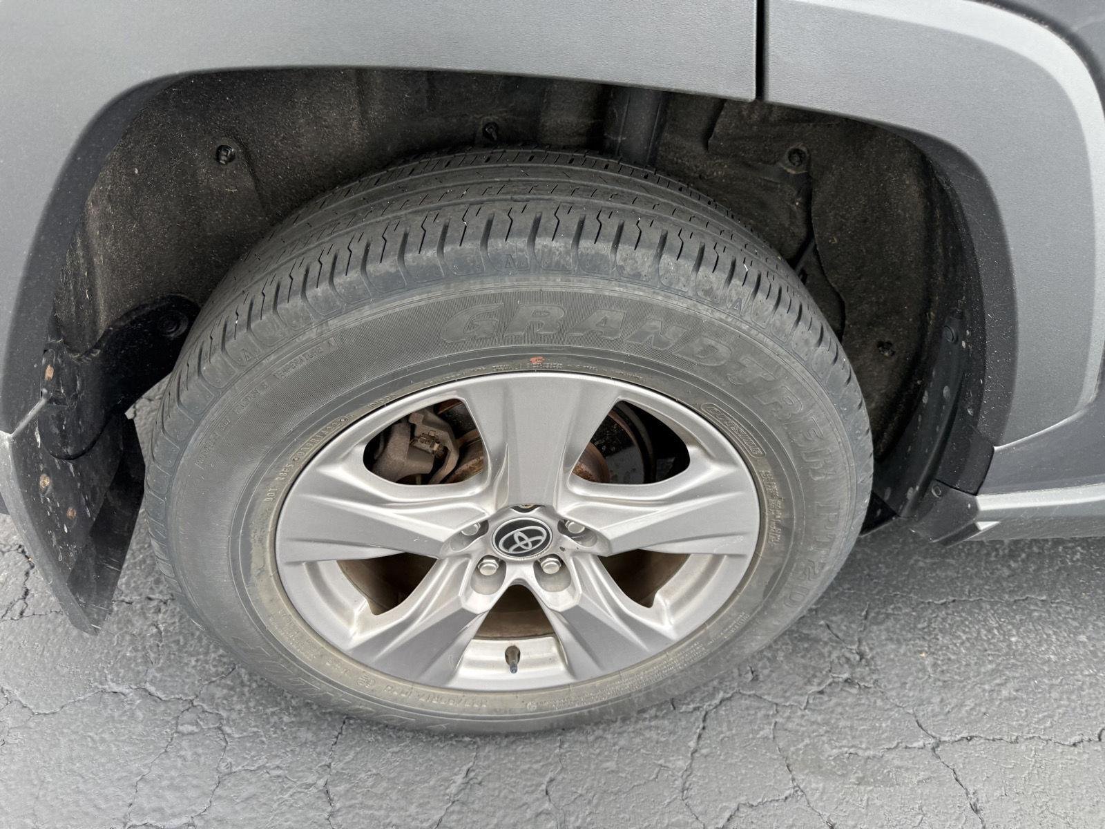 Used 2022 Magnetic Gray Metallic Toyota XLE image 3