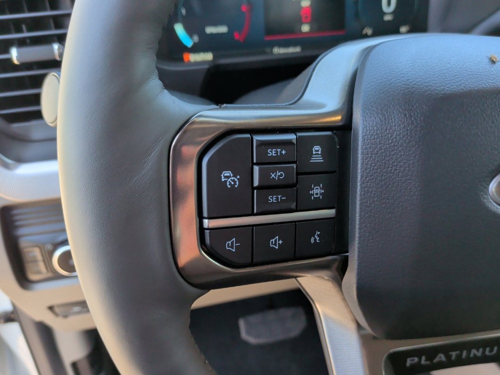 New 2027 Star White Metallic Tri-Coat Ford F-250® Platinum® image 19