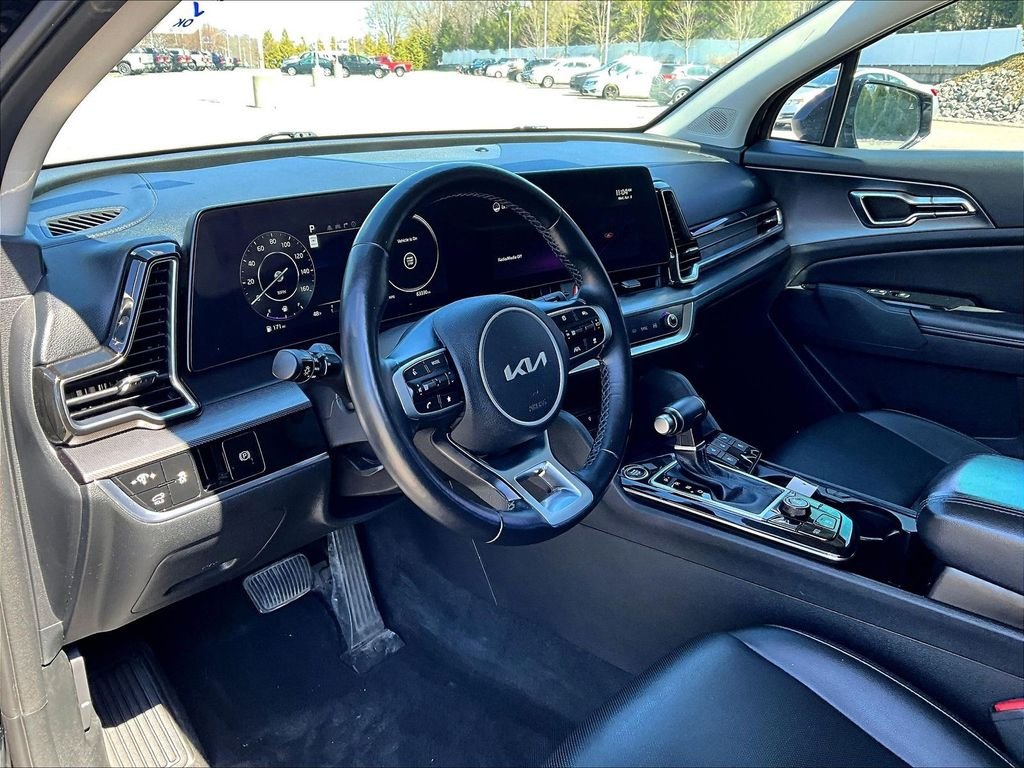 Used 2023 Black Kia SX-Prestige image 8