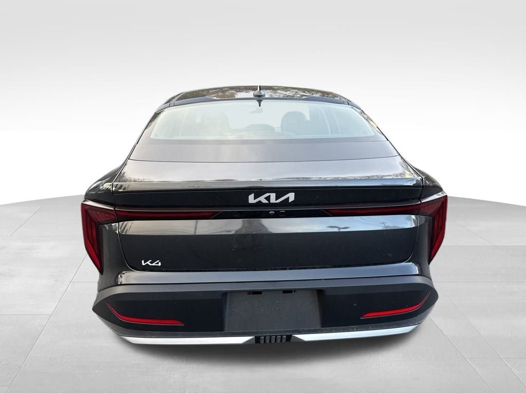 2025 Kia K4 LXS photo 2