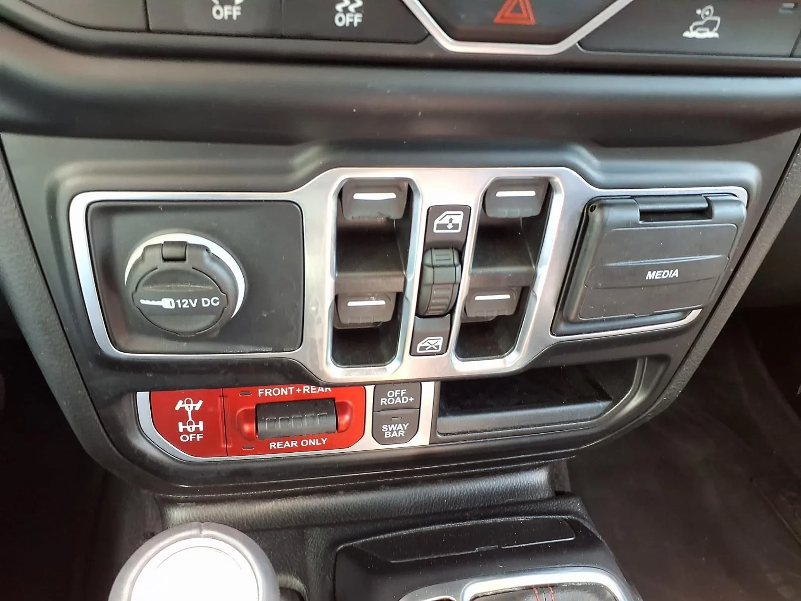 Used 2022 White Jeep Rubicon image 15