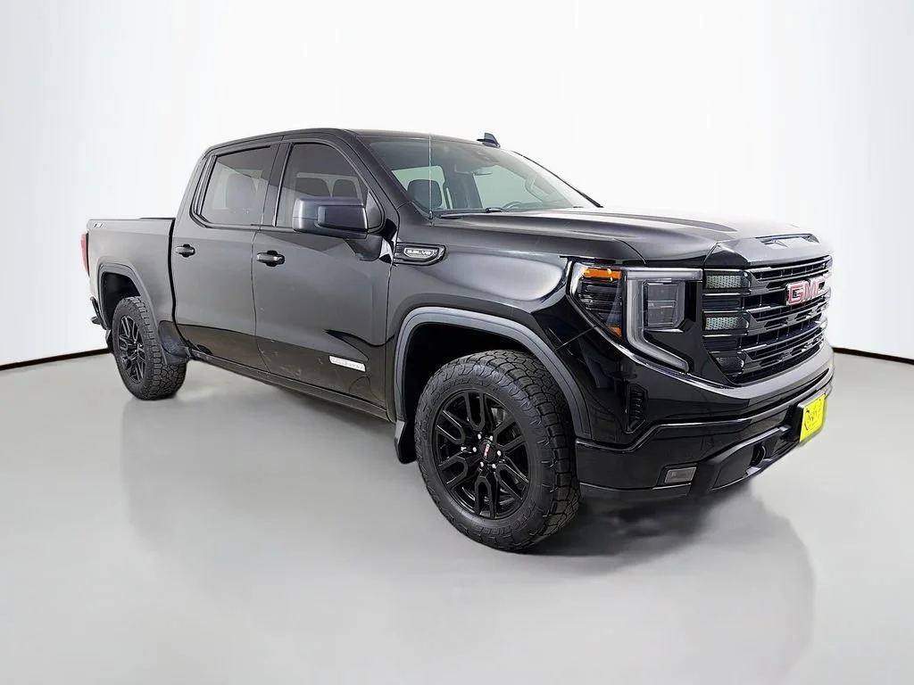 Used 2023 Onyx Black GMC Elevation image 4