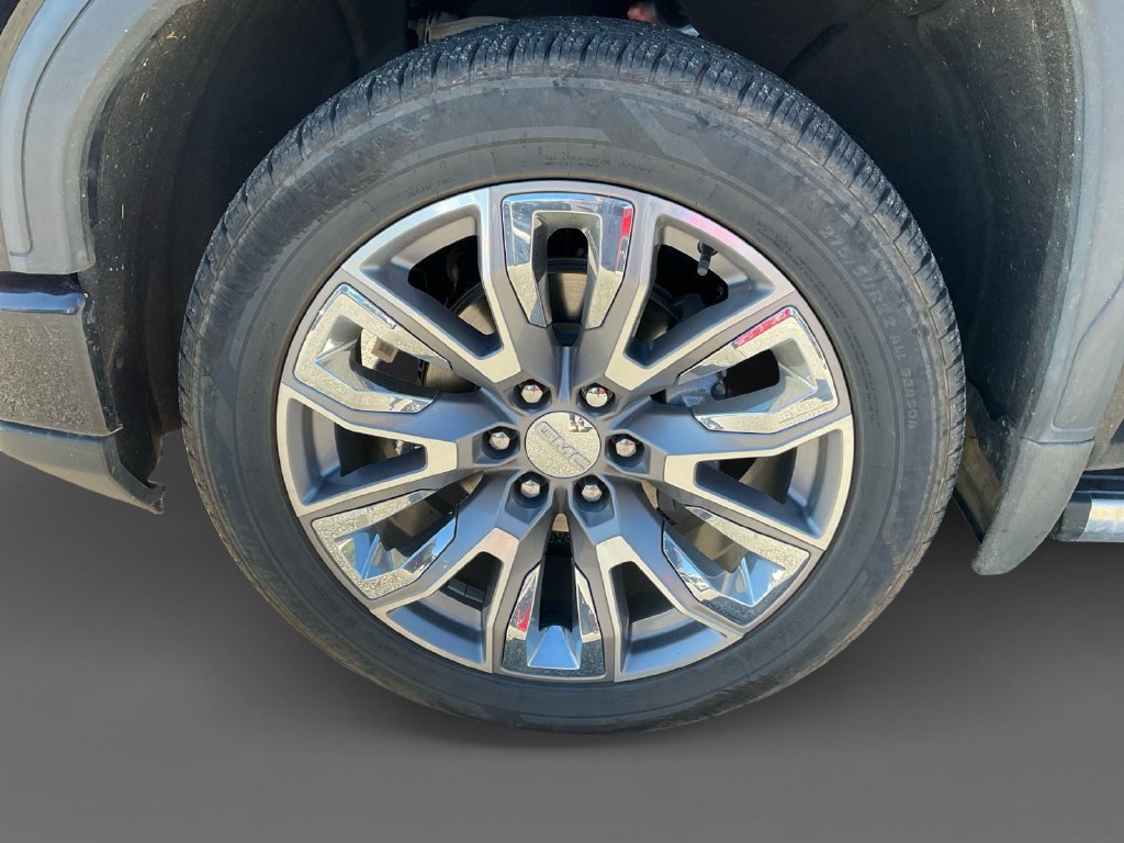 Used 2024 Black GMC Denali image 11
