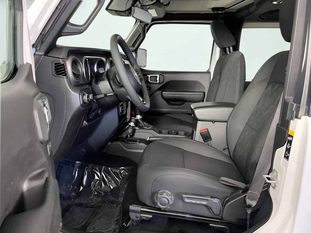 Used 2023 White Jeep Sport S image 10