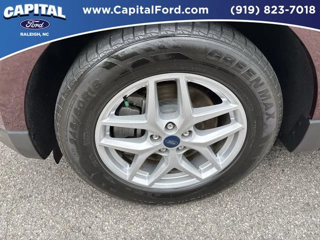 Used 2021 Red Ford SEL image 13