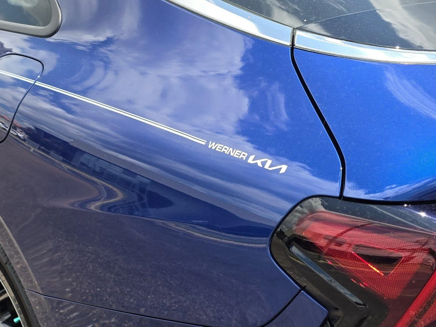 Used 2025 Yacht Blue Kia GT-Line image 30
