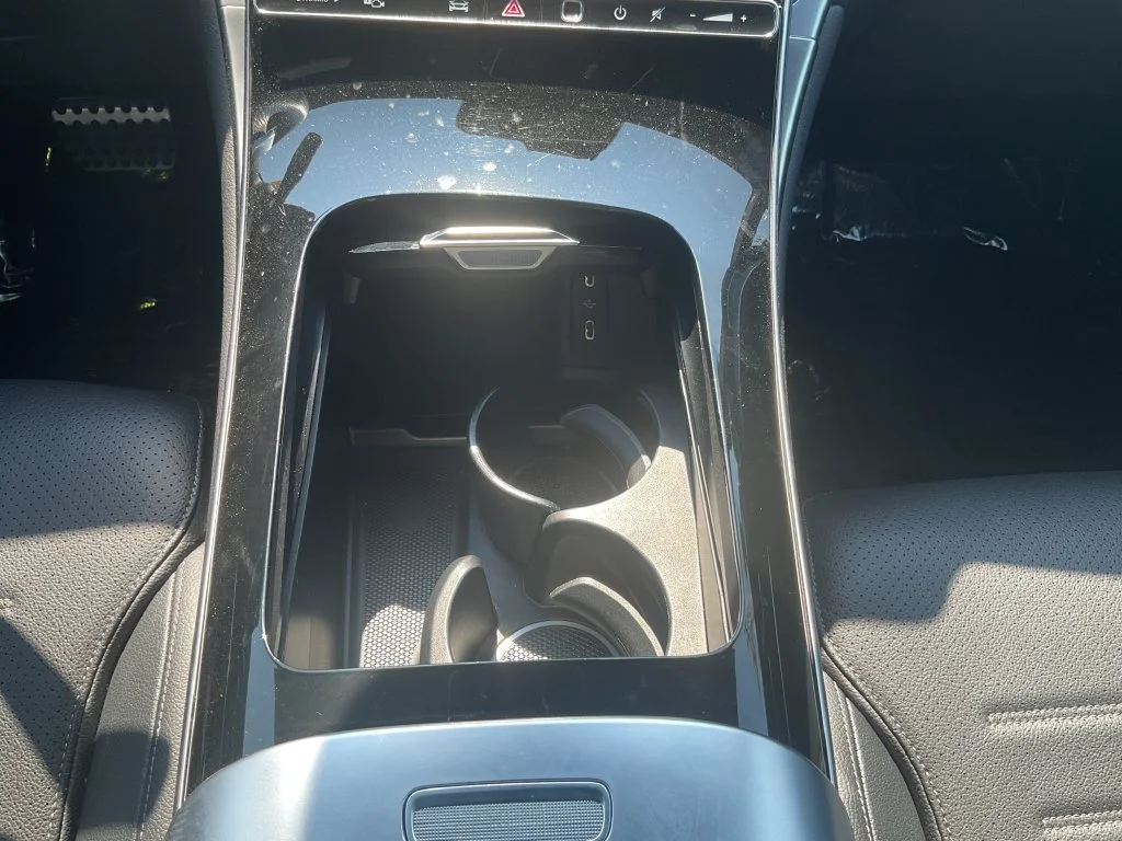 Used 2025 Black Mercedes-Benz GLC 300 image 28