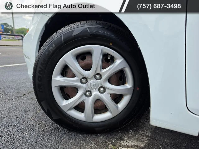 Used 2014 Century White Hyundai GS image 13