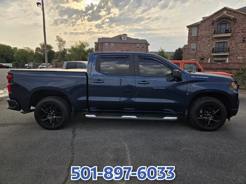 Used 2022 BLUE CHEVROLET 2WD CREW CAB 147" RST image 4