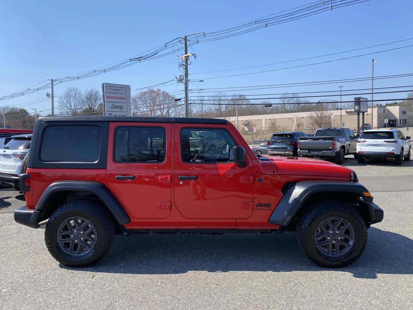 Used 2025 Firecracker Red Clearcoat Jeep Sport S image 2
