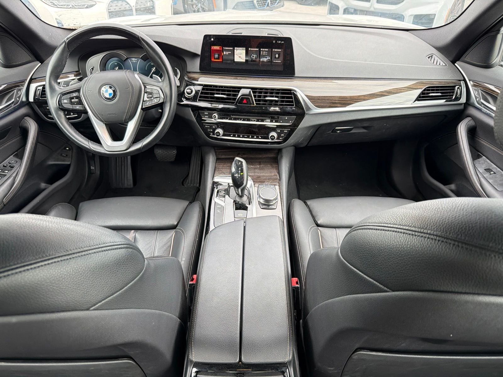 Used 2018 Alpine White BMW 530e iPerformance image 4