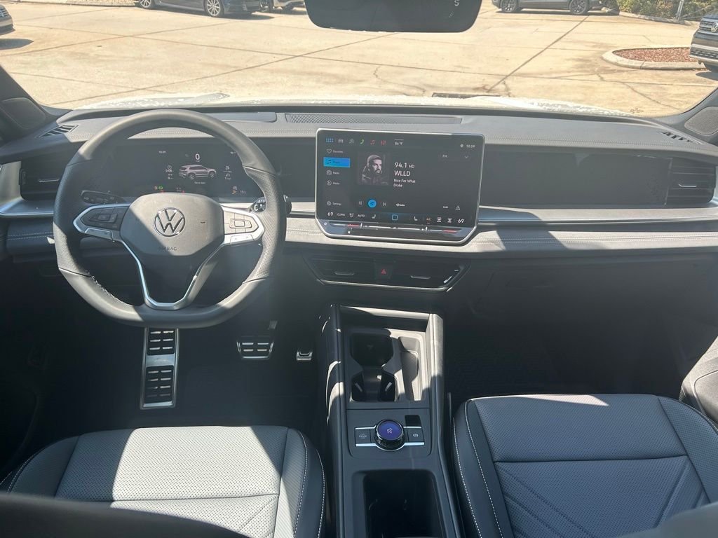 New 2026 White/off-white Volkswagen 2.0T SE R-Line Black image 9