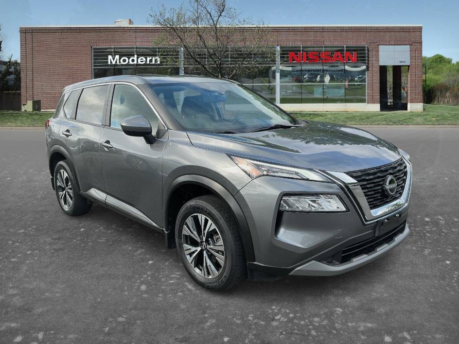 Used 2023 Gun Metallic Nissan SV image 5