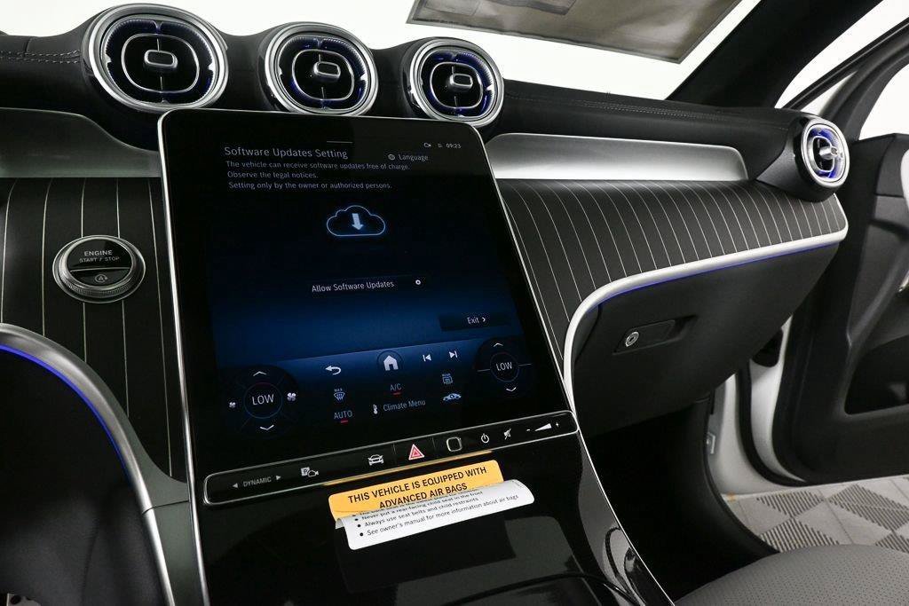 New 2027 Polar White Mercedes-Benz GLC 300 image 50
