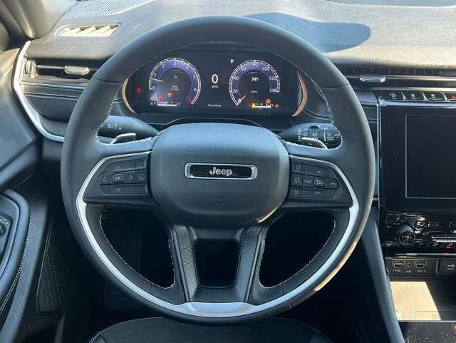 2025 Jeep Grand Cherokee Altitude - Photo 16