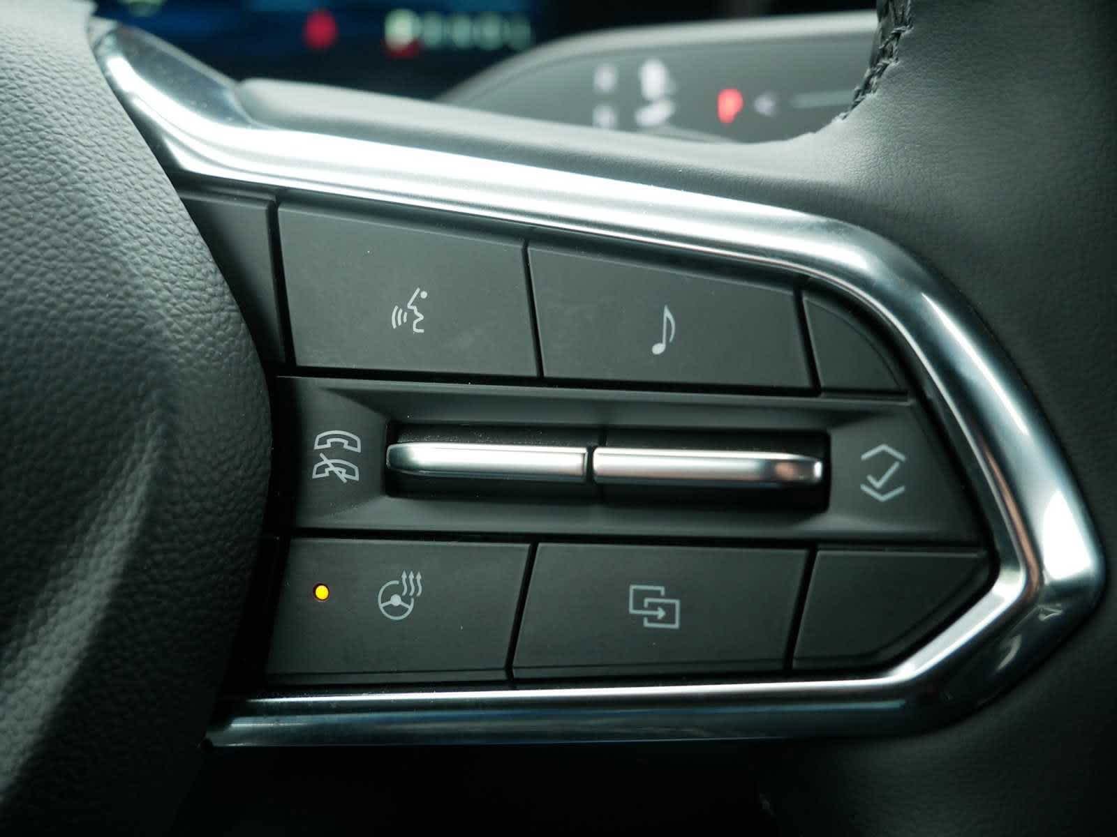 Used 2025 Summit White Chevrolet AWD LT image 16