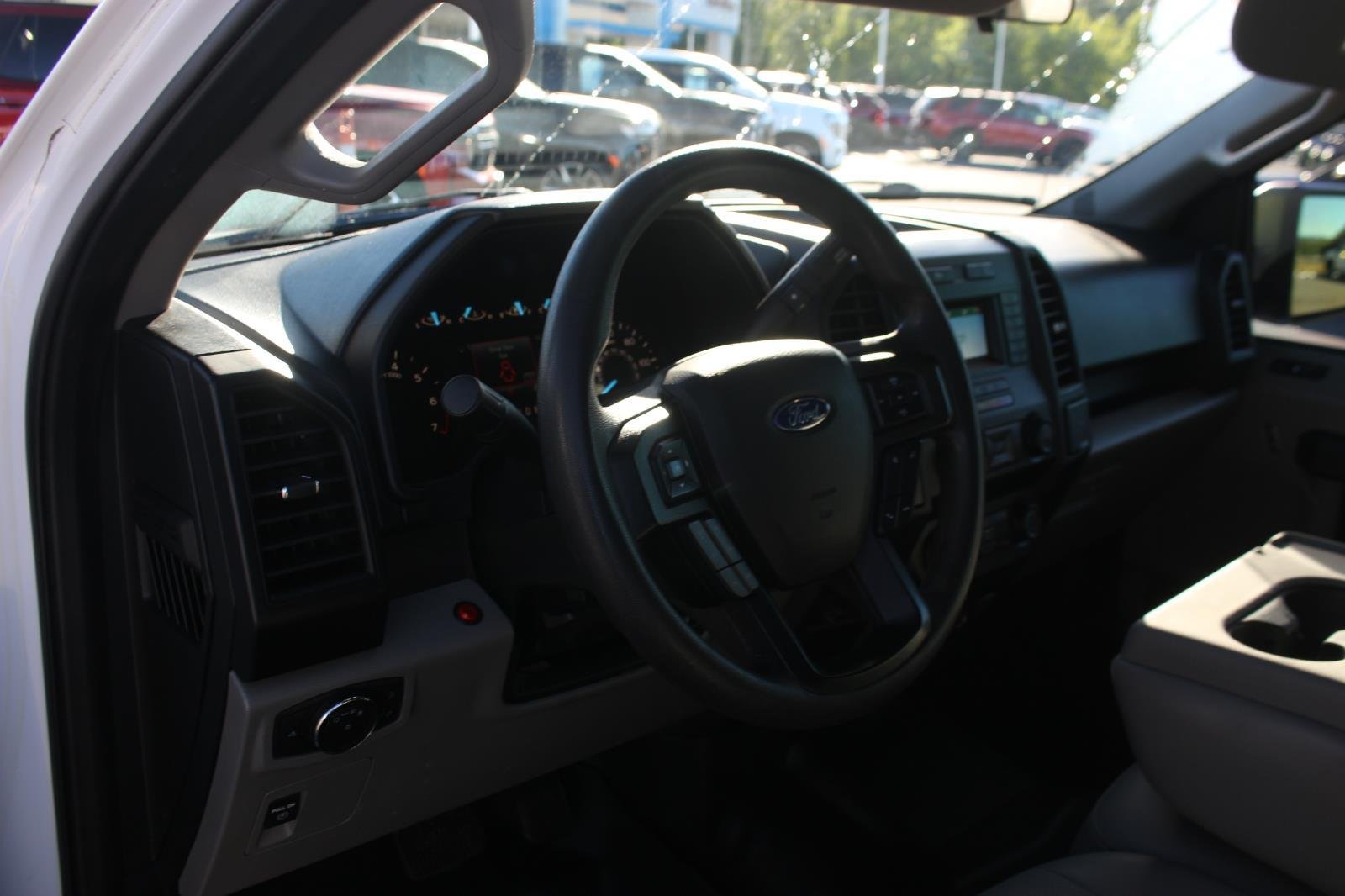 Used 2020 White Ford XL image 16