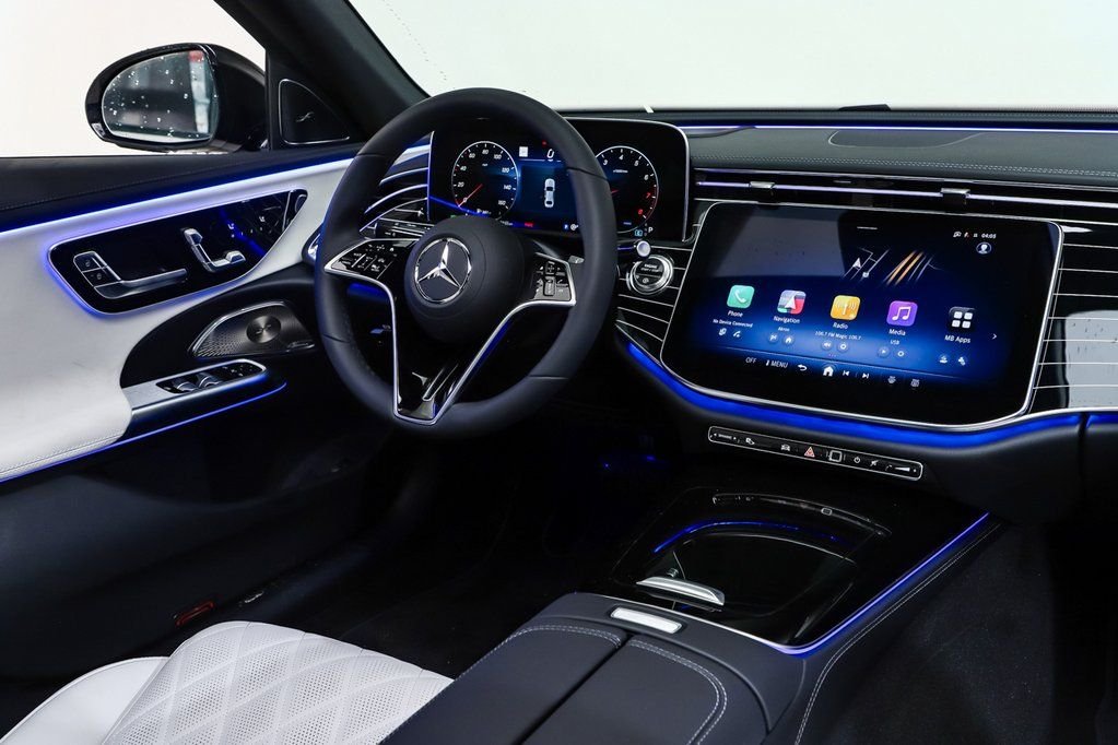 2026 Mercedes-Benz E-Class E350 - Photo 12