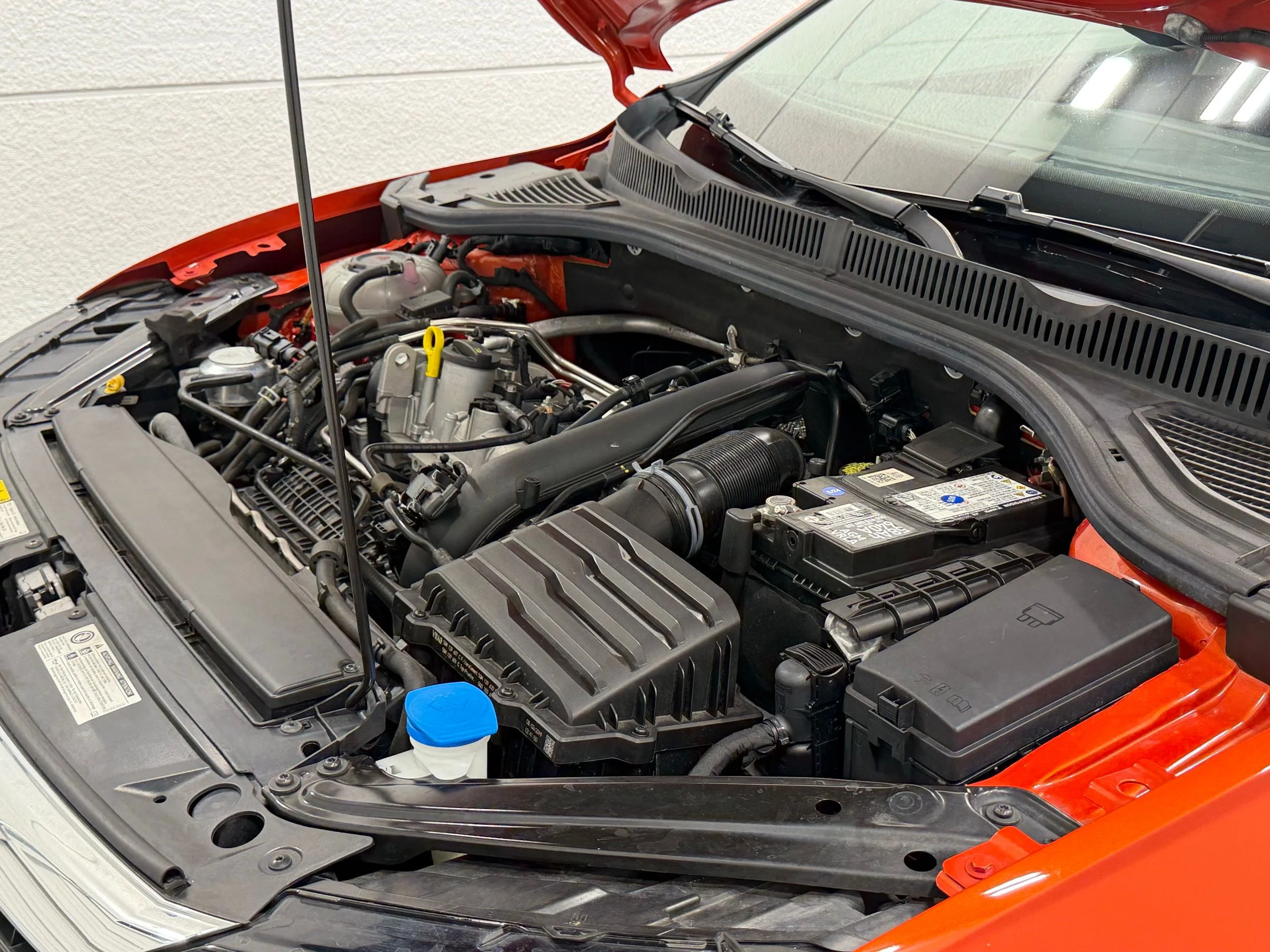 Used 2019 Orange Volkswagen 1.4T SE image 52