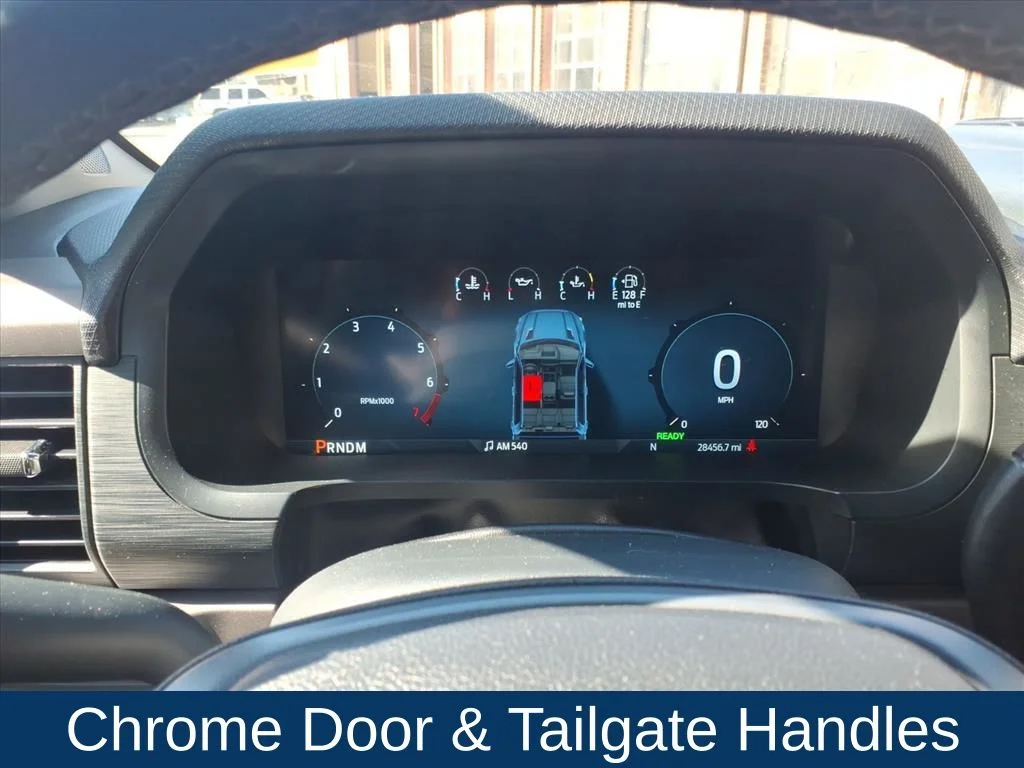 Used 2025 Gray Ford XLT image 15