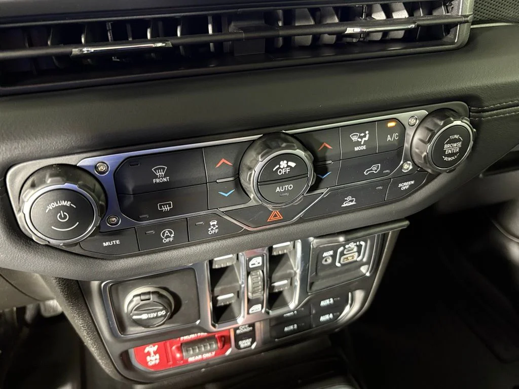 New 2026 White Jeep Rubicon image 26
