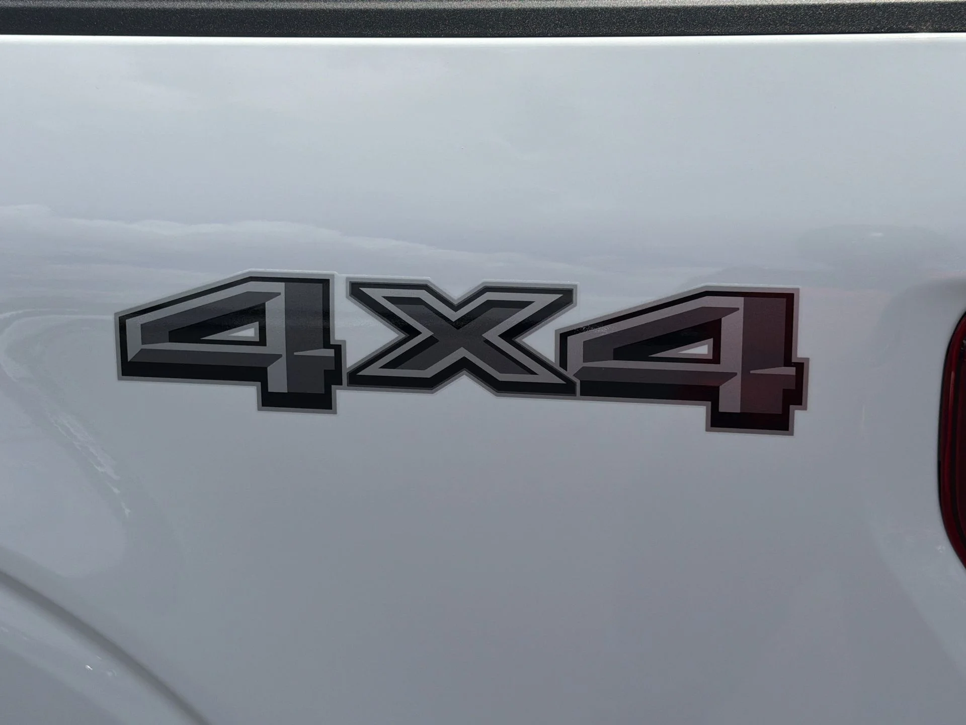 New 2026 Oxford White Ford XLT image 33