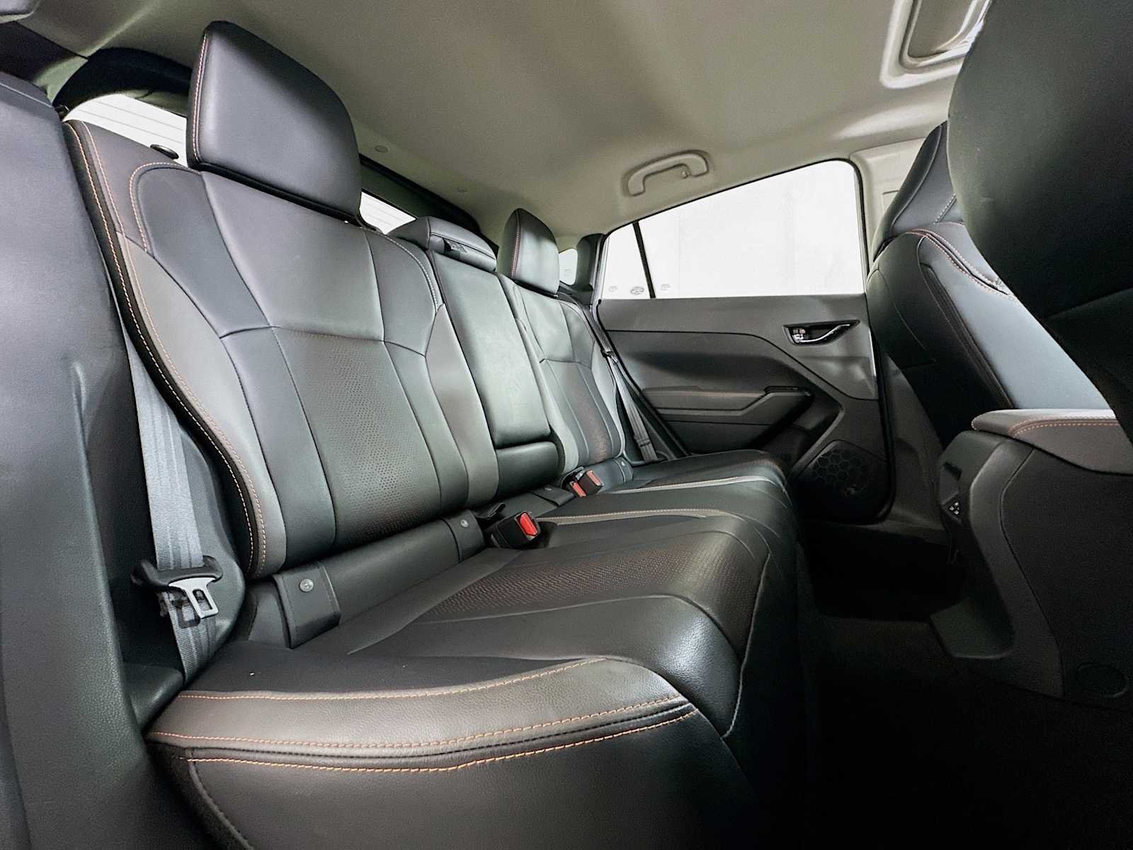 Used 2025 Crystal White Pearl Subaru Limited image 24