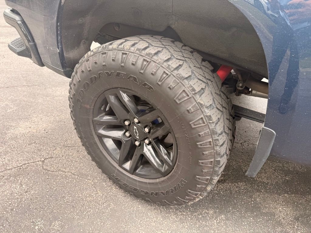 Used 2021 Blue Metallic Chevrolet LT Trail Boss image 18