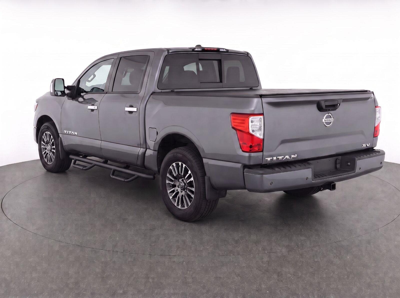 Used 2021 Gun Metallic Nissan SV image 3